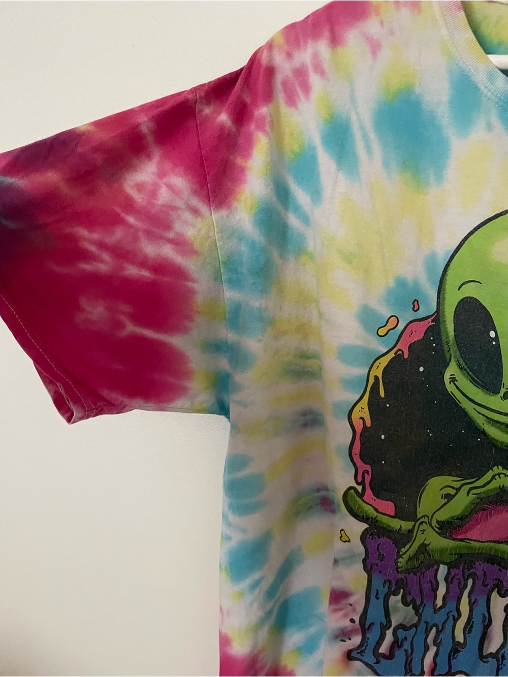 Tie-Dye Alien Graphic Short Sleeve Tee - Multicolor - Picture 5 of 7